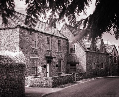 Cottages near Thornbury Castle