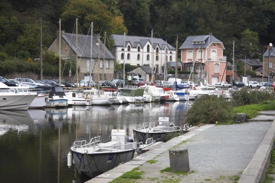 Dinan Port